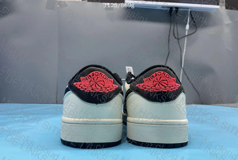 Air Jordan 1 Low PSG 7
