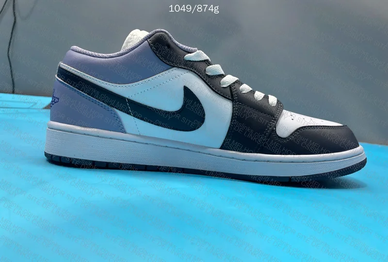 Air Jordan 1 Low 'Purple White' 5