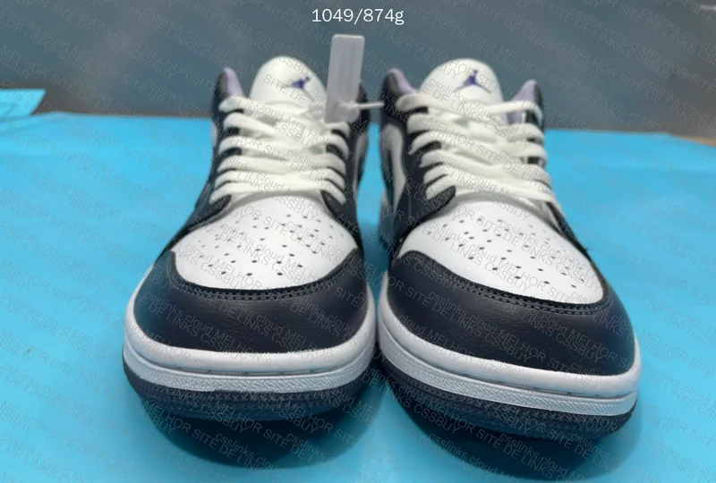 Air Jordan 1 Low 'Purple White' 9