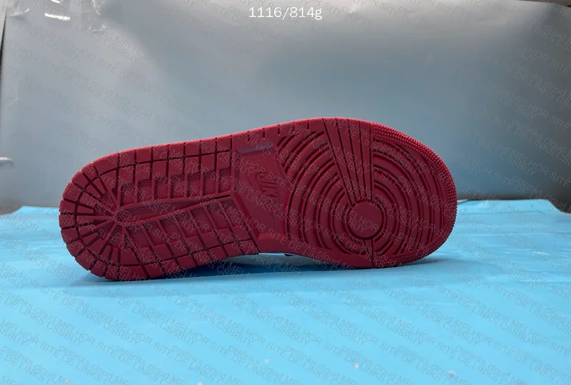 Air Jordan 1 Low Red White 4