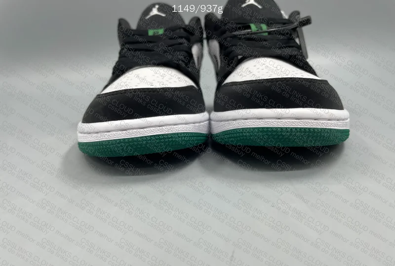 Air Jordan 1 Low - Repost