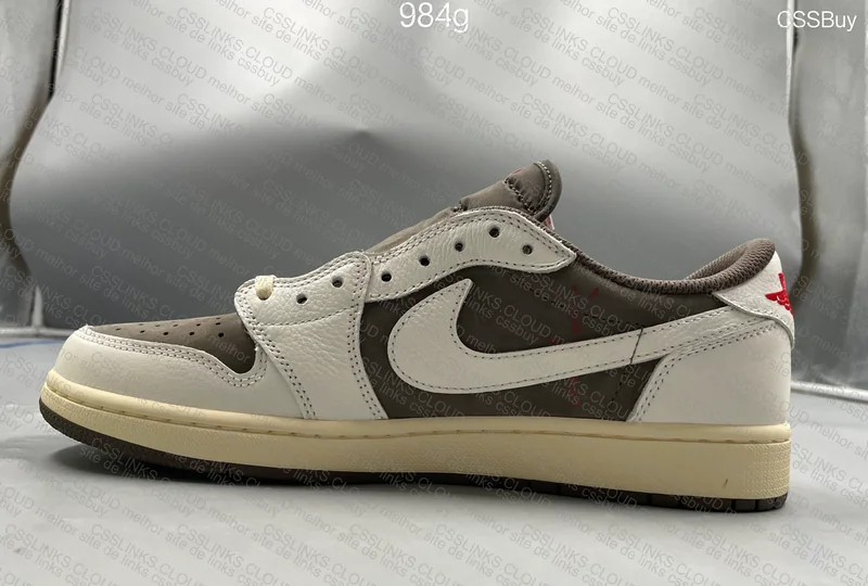 Air Jordan 1 Low Reverse Mocha