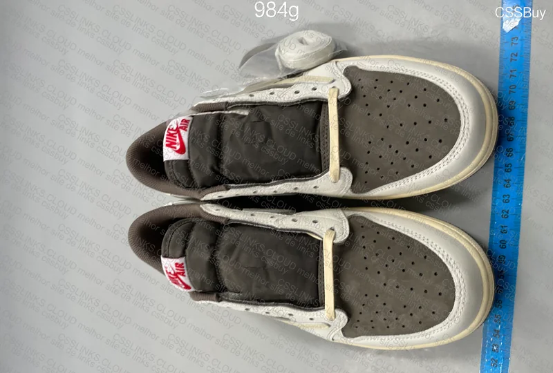 Air Jordan 1 Low Reverse Mocha 4