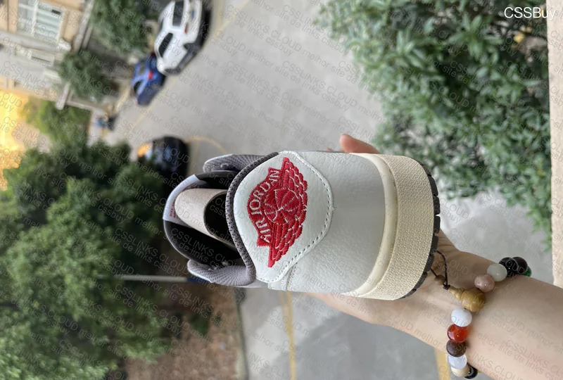 Air Jordan 1 Low Reverse Mocha 2