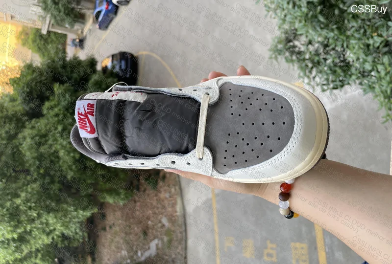 Air Jordan 1 Low Reverse Mocha 5