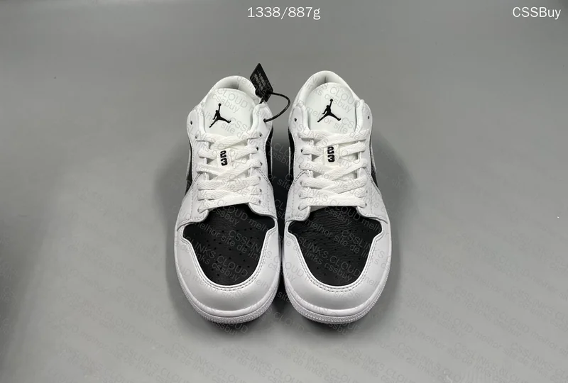 Air Jordan 1 Low - Reverse Panda 4
