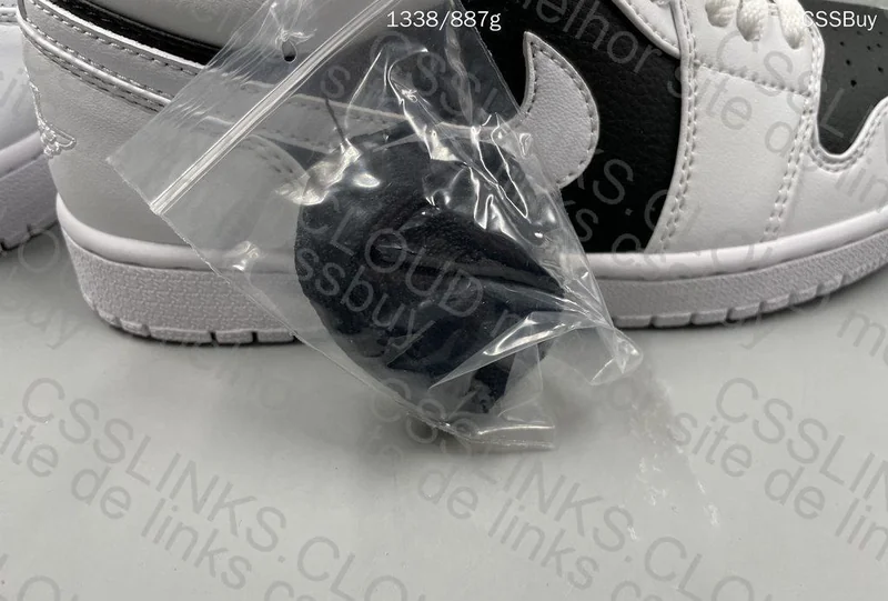 Air Jordan 1 Low - Reverse Panda 7