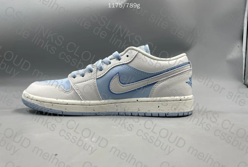 Air Jordan 1 Low SE 3