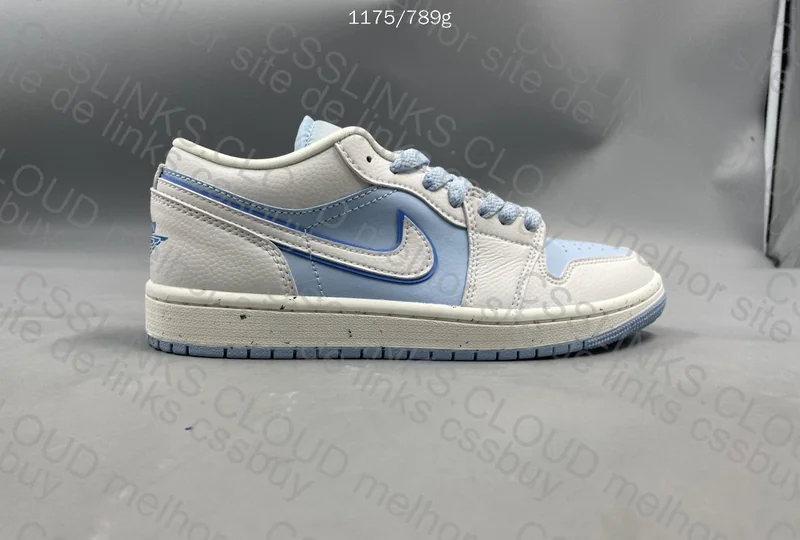 Air Jordan 1 Low SE 4