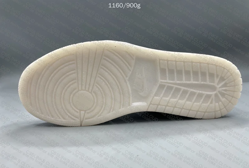 Air Jordan 1 Low SE 5