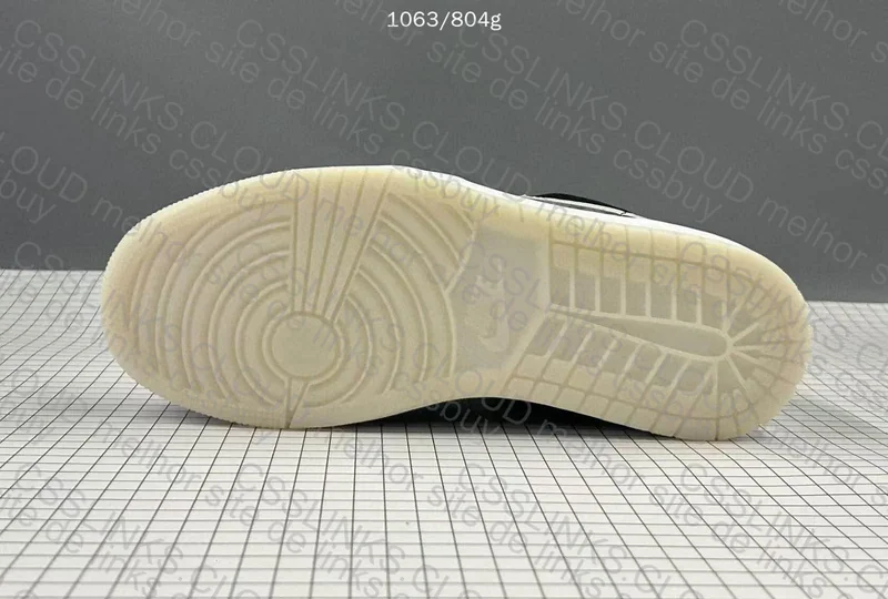 Air Jordan 1 Low SE 10