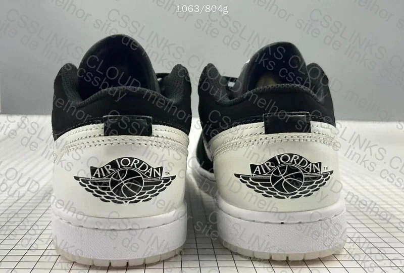 Air Jordan 1 Low SE 4