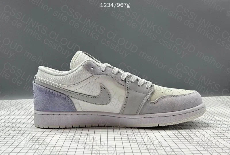 Air Jordan 1 Low SE 4