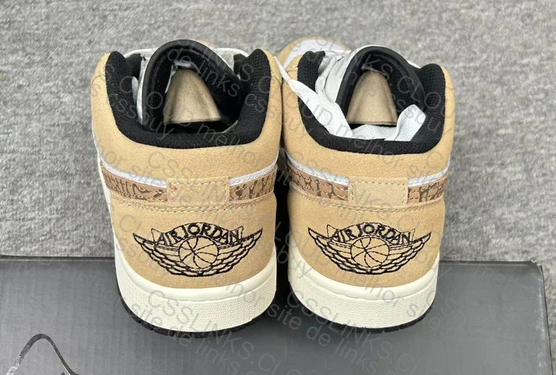 Air Jordan 1 Low SE 3