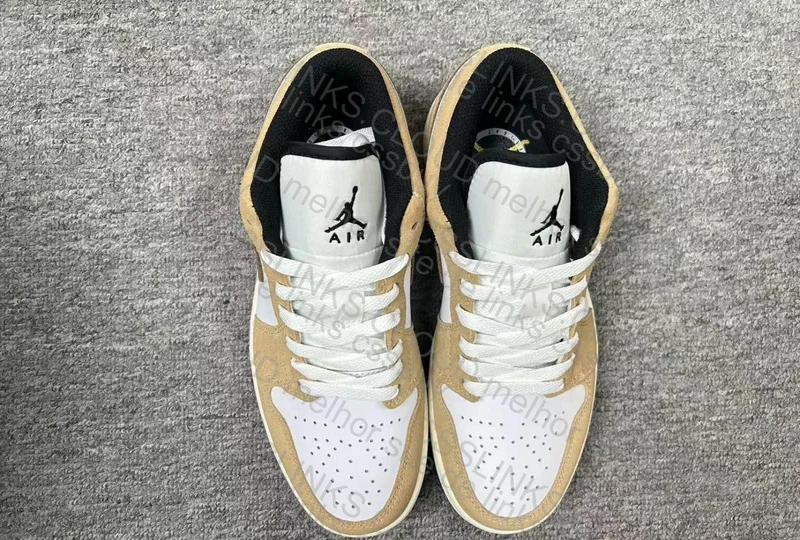 Air Jordan 1 Low SE 4