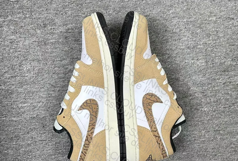 Air Jordan 1 Low SE 6