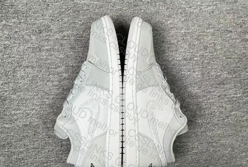 Air Jordan 1 Low SE 6