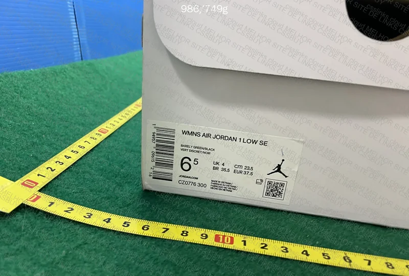 Air Jordan 1 Low SE Barely Green 2