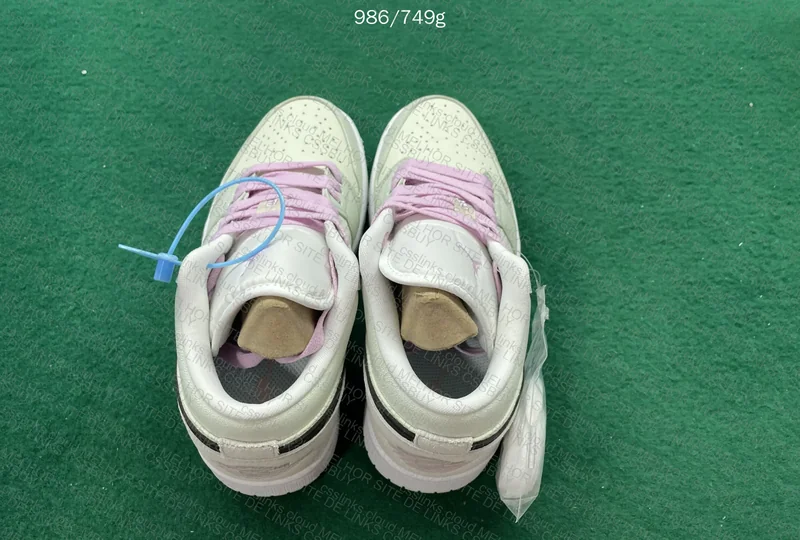 Air Jordan 1 Low SE Barely Green 3