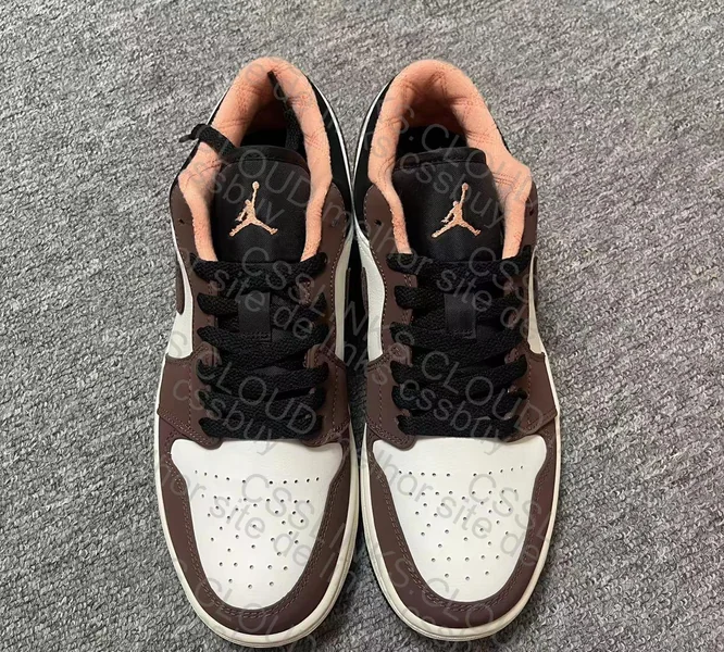 Air Jordan 1 Low SE Chocolate Bliss 4