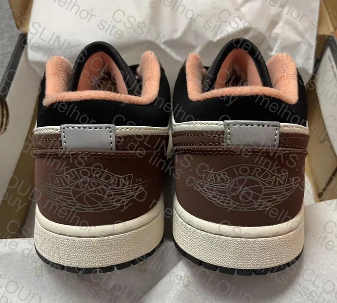Air Jordan 1 Low SE Chocolate Bliss 5