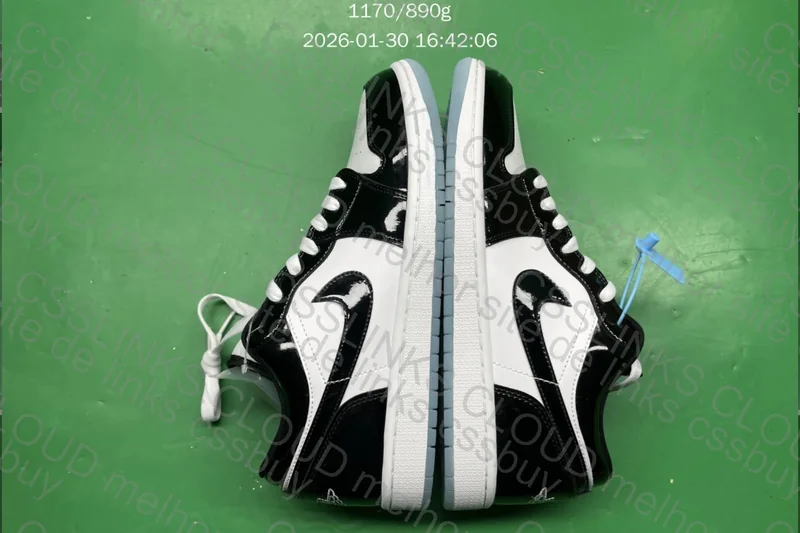 Air Jordan 1 Low SE Concord