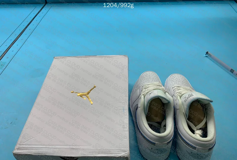 Air Jordan 1 Low SE 'Dare to Fly'