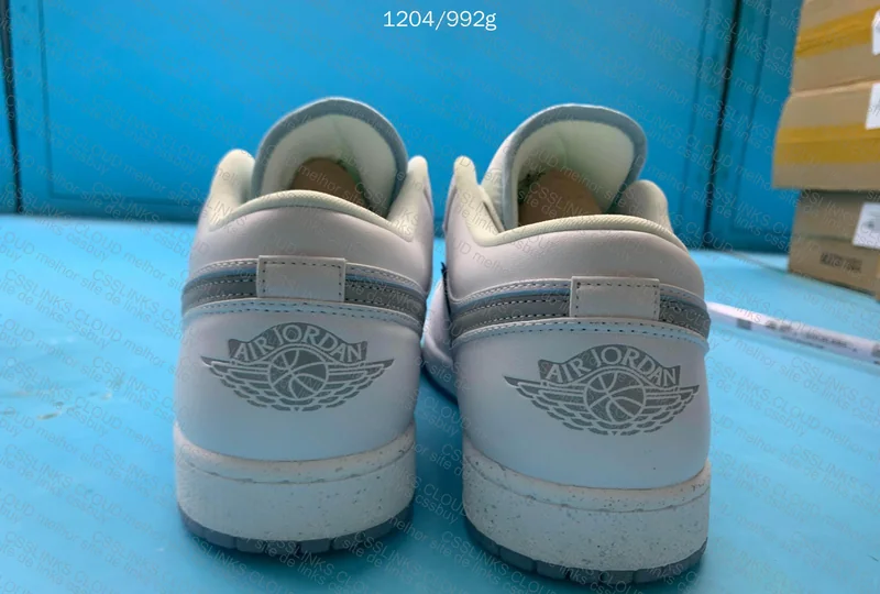 Air Jordan 1 Low SE 'Dare to Fly' 2