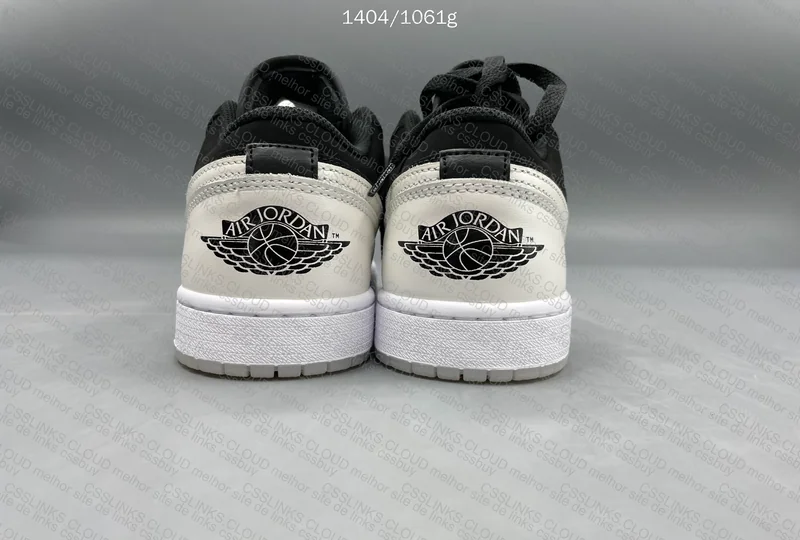 Air Jordan 1 Low SE Diamond 4