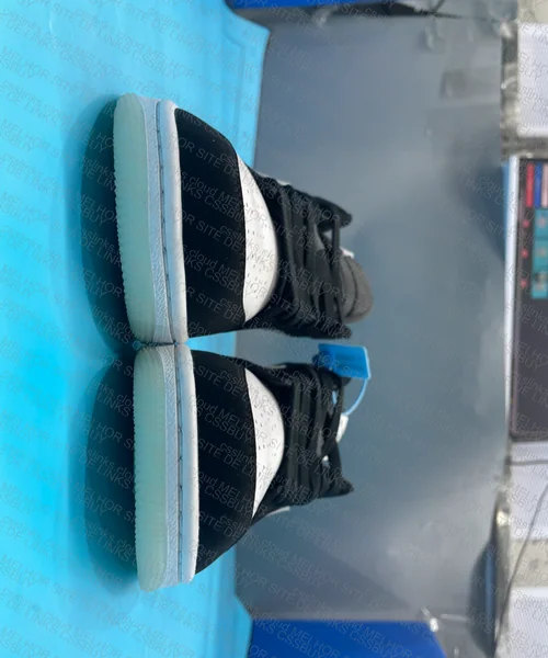 Air Jordan 1 Low SE Diamond 4