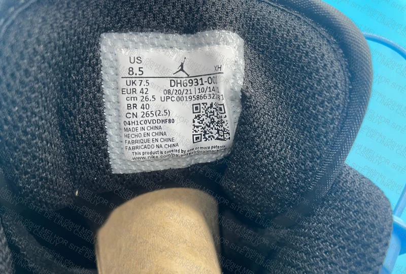 Air Jordan 1 Low SE Diamond 6