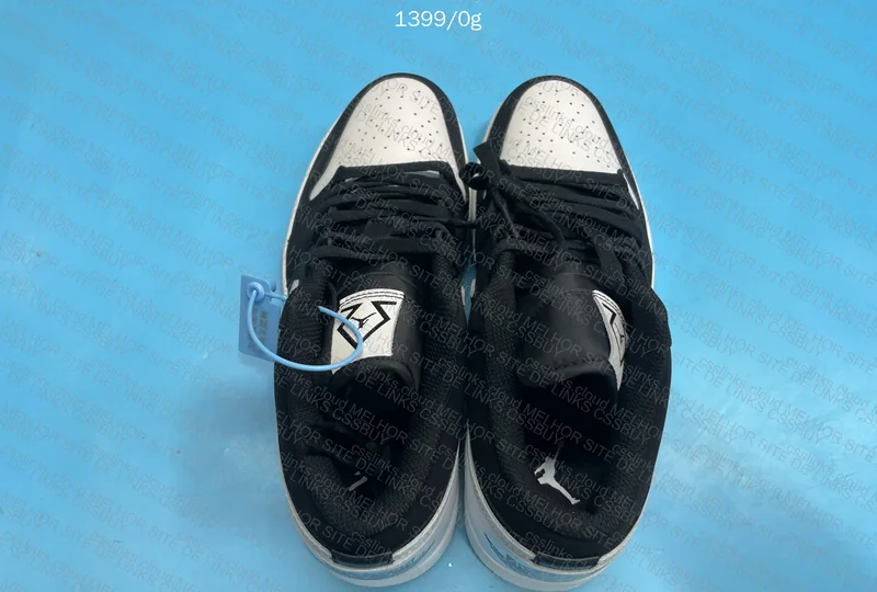 Air Jordan 1 Low SE Diamond