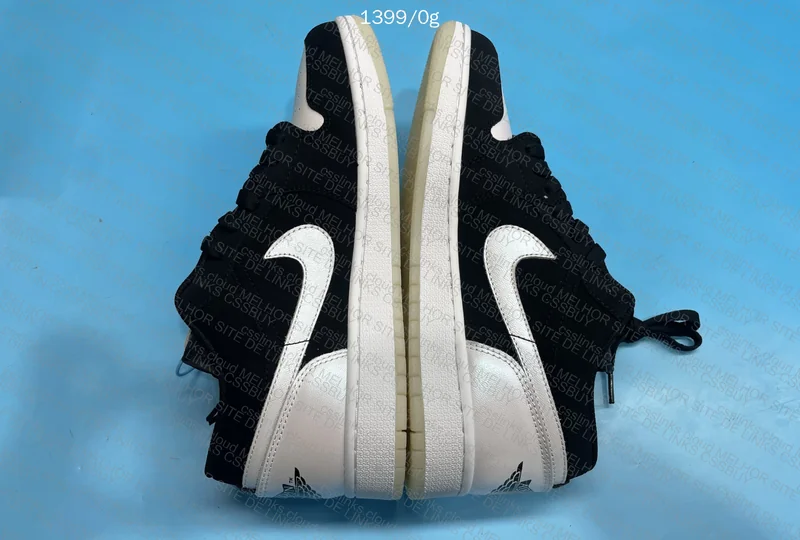 Air Jordan 1 Low SE Diamond 2