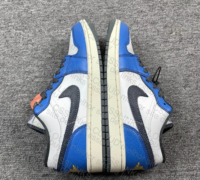 Air Jordan 1 Low SE Flight