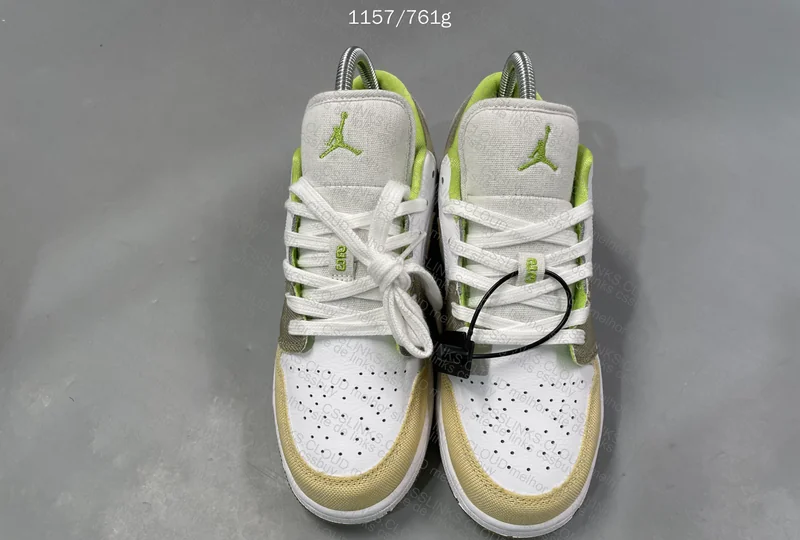 Air Jordan 1 Low SE Flowerchild GS Pastel 3