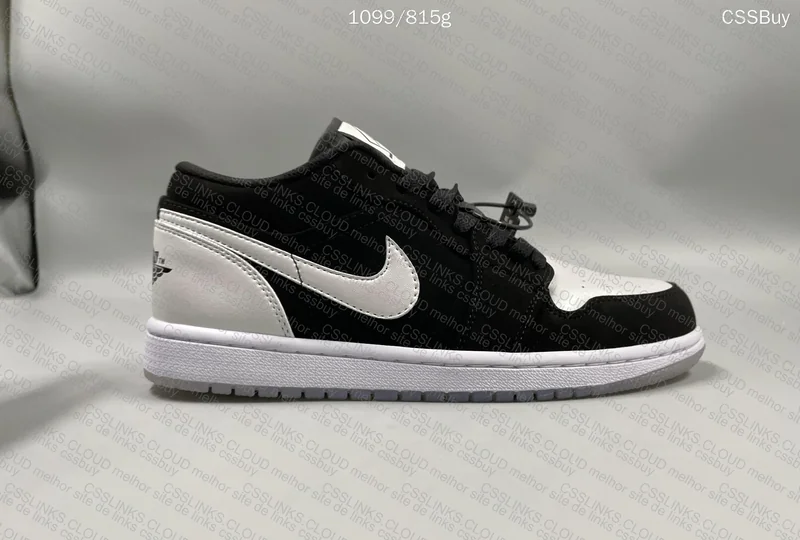 Air Jordan 1 Low SE Panda Grey 7