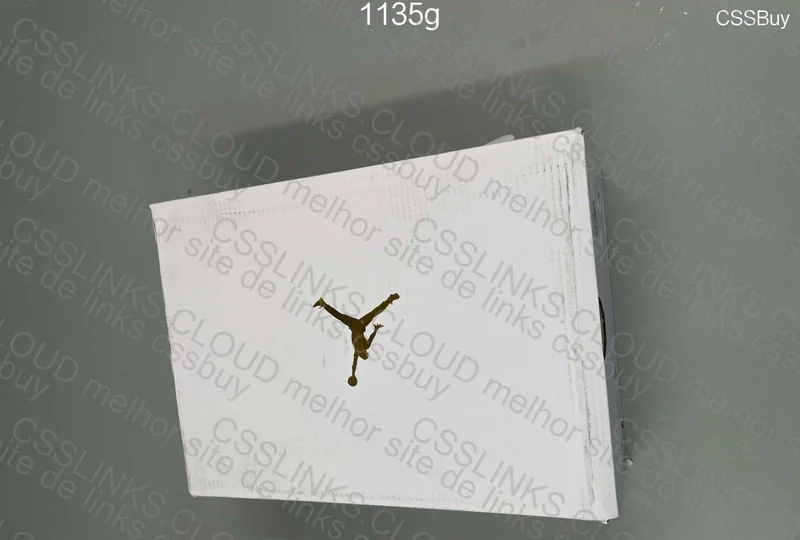 Air Jordan 1 Low SE Reverse Ice Blue 10