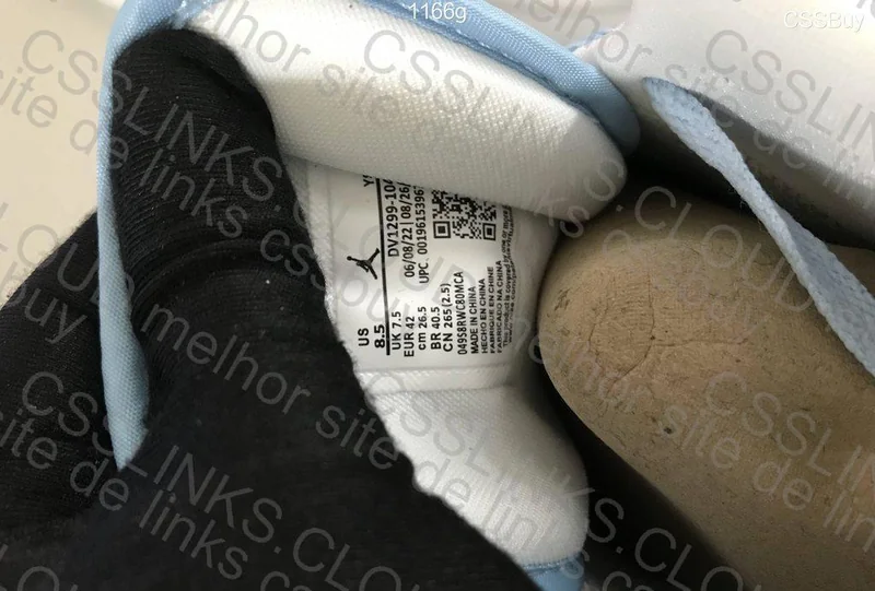 Air Jordan 1 Low SE Reverse Ice Blue 11