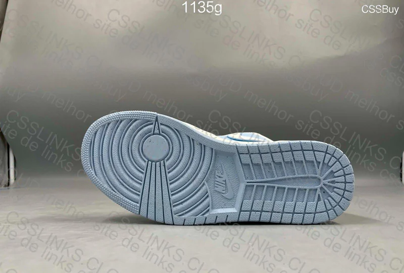 Air Jordan 1 Low SE Reverse Ice Blue 4