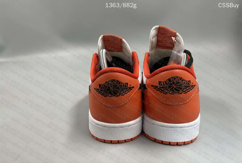 Air Jordan 1 Low SE Starfish 3