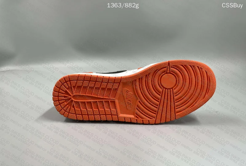 Air Jordan 1 Low SE Starfish 8