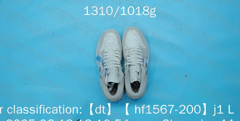 Air Jordan 1 Low SE V2 (Why are the images so bad lately?)
