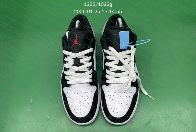 Air Jordan 1 Low SE - White/Fire Red-Black 4