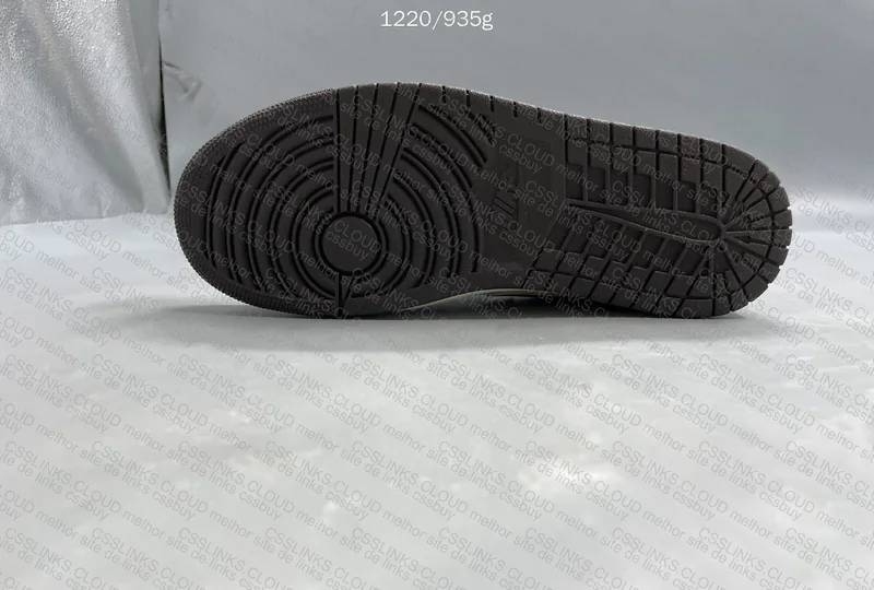 Air Jordan 1 Low Shadow Brown 10