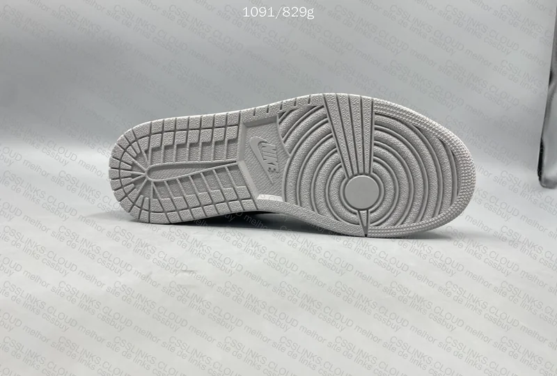 Air Jordan 1 Low Shadow Toe 4