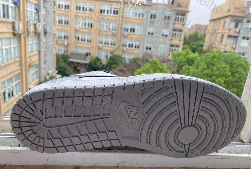 Air Jordan 1 Low 'Shadow Toe' 5