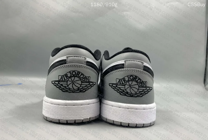 Air Jordan 1 Low Smoke Grey Toe 3