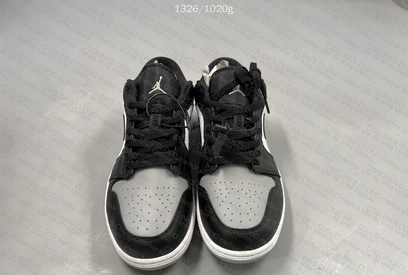 Air Jordan 1 Low Smoke Grey Toe 3