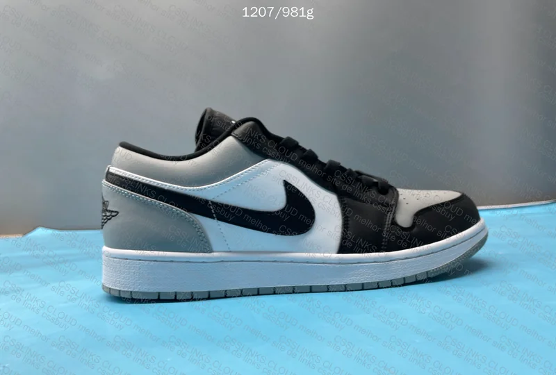 Air Jordan 1 Low Smoke Grey Toe 2