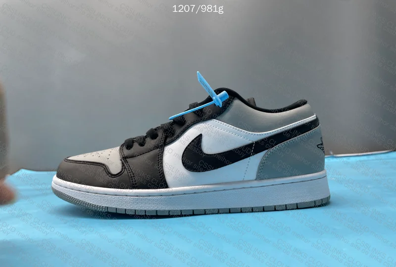 Air Jordan 1 Low Smoke Grey Toe 3